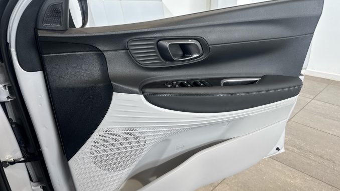 Hyundai i20 1.0T GDi 90 Tech Line 5dr Petrol Hatchback - Image 36